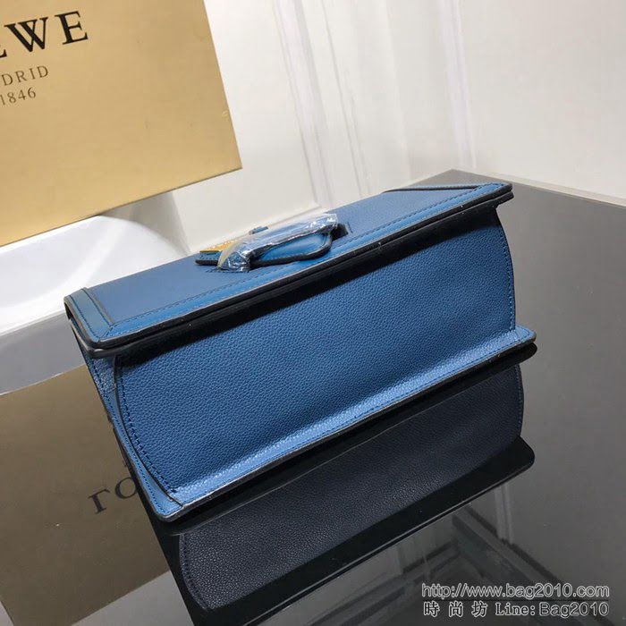 LOEWE羅意威 原單品質 Barcelona三角包 0158 最新概念款 小牛皮荔枝紋 肩背斜挎包  jdl1187